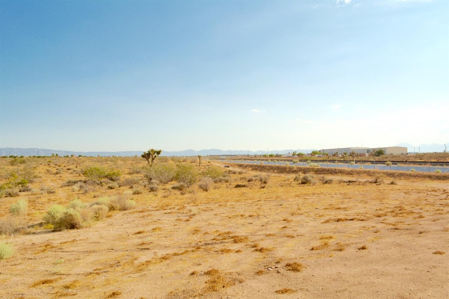 17455 Mauna Loa St, Hesperia, CA 92345